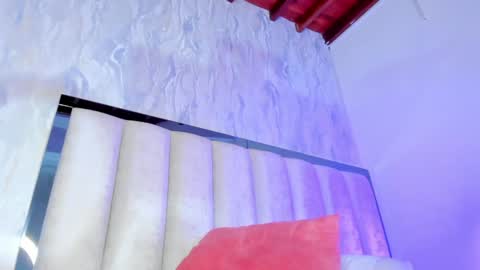 Holly online show from 01-21-25, 02:00