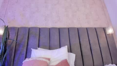 Holly online show from 02-25-25, 02:03