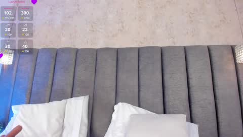 Holly online show from 03-11-25, 02:32