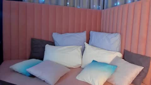 oh_kate_ online show from 02-21-26, 02:12