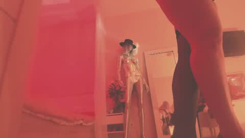 Snapshot of oh_lilith chatting on 06-12-26, 05:34 your dear Lilith Chapman online show from 06-12-26, 05:34