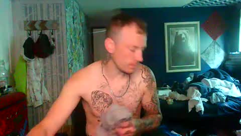 Snapshot of oh_you_know69 chatting on 05-17-26, 02:24 who dares toss me some tips lets have fun online show from 05-17-26, 02:24