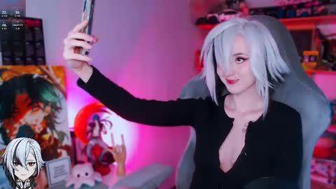 Clementine  Clem  online show from 02-05-25, 09:36