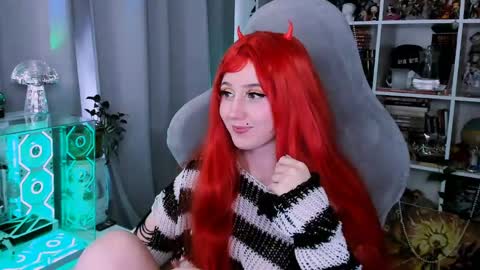 Snapshot of ohclementinee chatting on 05-11-26, 09:59 Clementine Clem online show from 05-11-26, 09:59
