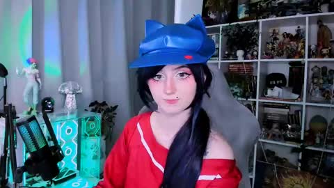 Snapshot of ohclementinee chatting on 05-14-26, 10:11 Clementine Clem online show from 05-14-26, 10:11