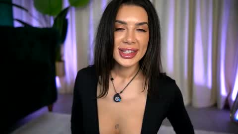 Julia online show from 11-19-25, 04:45