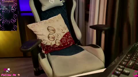 Snapshot of ohleya chatting on 01-27-25, 09:44 Leya online show from 01-27-25, 09:44