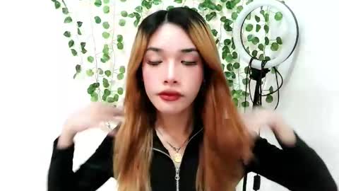 ohmyalessandraxcx online show from 11-07-25, 09:15