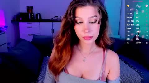 Light  online show from 11-06-25, 10:32