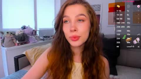 Snapshot of ohmymiami_ chatting on 07-04-26, 02:45 Light online show from 07-04-26, 02:45