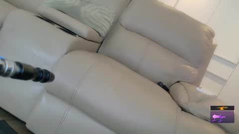 Snapshot of ohmysweetkitty chatting on 02-12-26, 05:52 Lyz online show from 02-12-26, 05:52