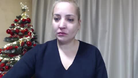 Mari online show from 12-22-25, 05:21