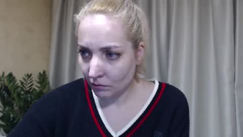 Mari online show from 03-20-26, 01:16