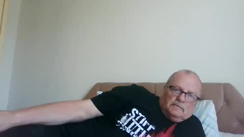 Snapshot of old_fkrr_ chatting on 06-26-26, 11:03 old_fkrr_ online show from 06-26-26, 11:03