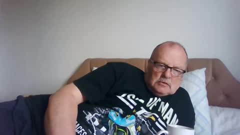Snapshot of old_fkrr_ chatting on 06-29-26, 10:15 old_fkrr_ online show from 06-29-26, 10:15