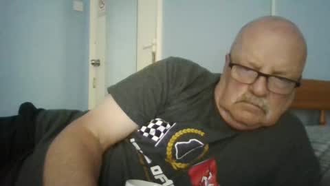 Snapshot of old_fkrr_ chatting on 08-07-26, 08:05 old_fkrr_ online show from 08-07-26, 08:05