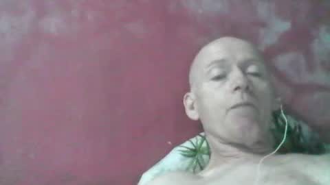 Snapshot of oldbuthorny62 chatting on 06-17-26, 03:42 oldbuthorny62 online show from 06-17-26, 03:42