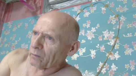 Snapshot of oldbuthorny62 chatting on 06-23-26, 12:25 oldbuthorny62 online show from 06-23-26, 12:25
