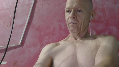 Snapshot of oldbuthorny62 chatting on 07-24-26, 01:14 oldbuthorny62 online show from 07-24-26, 01:14