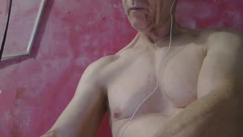 Snapshot of oldbuthorny62 chatting on 07-25-26, 01:36 oldbuthorny62 online show from 07-25-26, 01:36