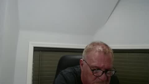 Snapshot of oldguybigd chatting on 05-09-26, 06:29 oldguybigd online show from 05-09-26, 06:29