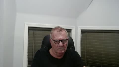 Snapshot of oldguybigd chatting on 05-11-26, 04:29 oldguybigd online show from 05-11-26, 04:29