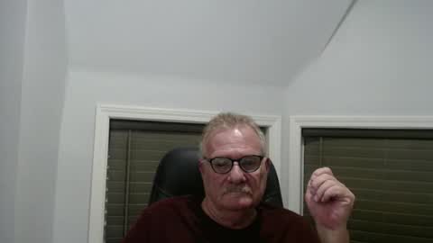 Snapshot of oldguybigd chatting on 05-18-26, 05:24 oldguybigd online show from 05-18-26, 05:24