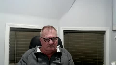 Snapshot of oldguybigd chatting on 06-04-26, 05:57 oldguybigd online show from 06-04-26, 05:57