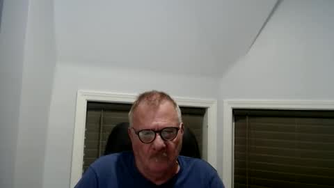 Snapshot of oldguybigd chatting on 06-07-26, 06:06 oldguybigd online show from 06-07-26, 06:06