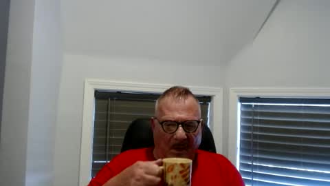 Snapshot of oldguybigd chatting on 06-14-26, 04:31 oldguybigd online show from 06-14-26, 04:31