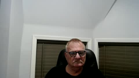 Snapshot of oldguybigd chatting on 06-21-26, 05:10 oldguybigd online show from 06-21-26, 05:10