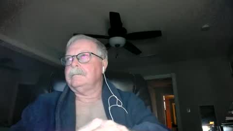Snapshot of oldlakeguy chatting on 02-20-25, 04:28 OldLakeGuy online show from 02-20-25, 04:28