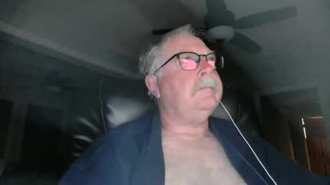 Snapshot of oldlakeguy chatting on 03-06-25, 05:14 OldLakeGuy online show from 03-06-25, 05:14