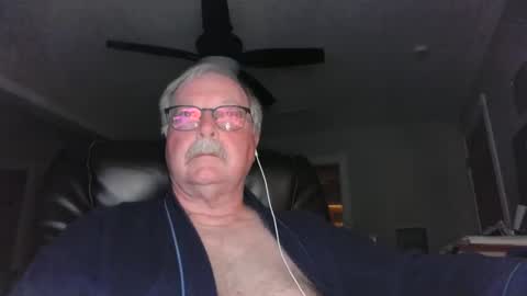 Snapshot of oldlakeguy chatting on 03-11-25, 02:21 OldLakeGuy online show from 03-11-25, 02:21