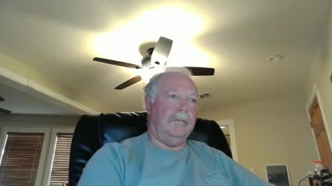Snapshot of oldlakeguy chatting on 09-22-25, 11:51 OldLakeGuy online show from 09-22-25, 11:51