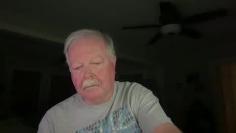 Snapshot of oldlakeguy chatting on 10-26-25, 11:53 OldLakeGuy online show from 10-26-25, 11:53