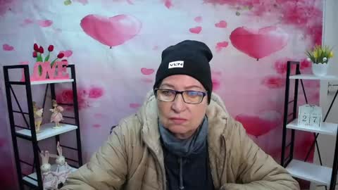 OlgaLuck online show from 04-27-26, 05:05