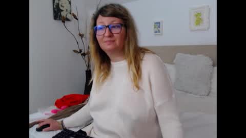 Olga Pavlova online show from 04-22-26, 12:07