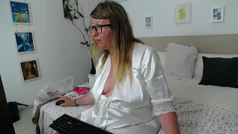 Olga Pavlova online show from 06-06-26, 02:11