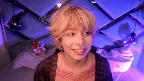 oliiverr22 online show from 12-21-25, 02:02