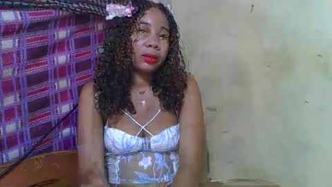 Snapshot of olinaa chatting on 05-08-26, 02:22 olinaa online show from 05-08-26, 02:22