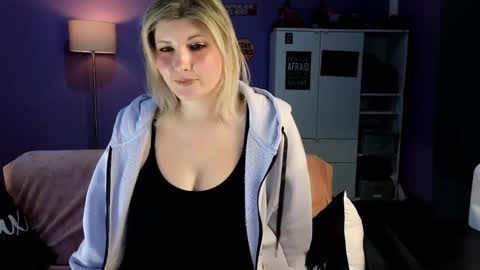 OliSunny Olivia online show from 04-19-26, 04:50