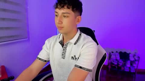 Snapshot of oliveer_kyy chatting on 11-07-25, 01:16 OLIVEEER online show from 11-07-25, 01:16