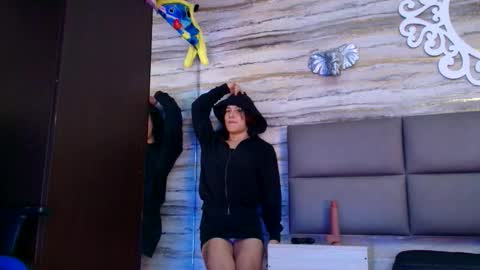 Oliver  online show from 01-10-26, 12:12