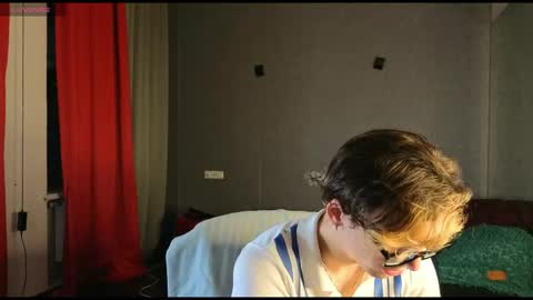 Snapshot of oliver__martinez chatting on 10-05-25, 09:24 OLIVER MARTINEZ online show from 10-05-25, 09:24