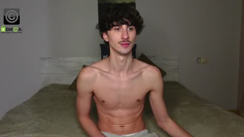 Snapshot of oliver_baker chatting on 01-12-25, 04:40 Oliver  Kaen online show from 01-12-25, 04:40