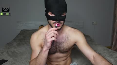 Snapshot of oliver_baker chatting on 02-01-25, 03:18 Oliver  Kaen online show from 02-01-25, 03:18