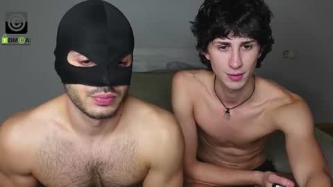 Snapshot of oliver_baker chatting on 10-02-25, 04:03 Oliver  Kaen online show from 10-02-25, 04:03