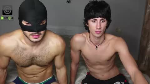 Snapshot of oliver_baker chatting on 10-05-25, 04:05 Oliver  Kaen online show from 10-05-25, 04:05