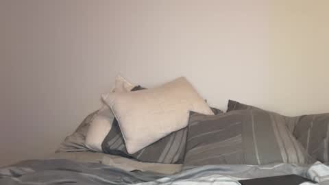 Oliver Beck online show from 02-08-25, 02:04